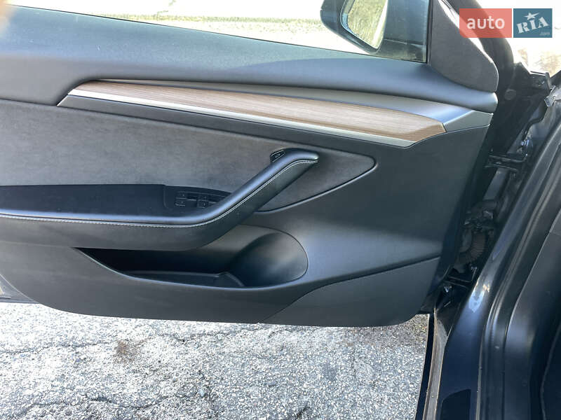 Седан Tesla Model 3 2022 в Первомайську фото 6 Седан Tesla Model 3 2022 в Первомайську