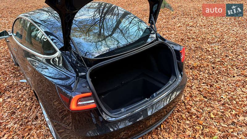 Седан Tesla Model 3 2019 в Львове фото 17 Седан Tesla Model 3 2019 в Львове
