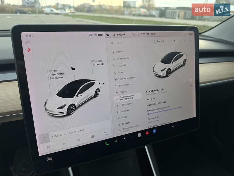 Седан Tesla Model 3 2019 в Луцке