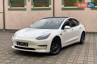 Седан Tesla Model 3 2021 в Стрые