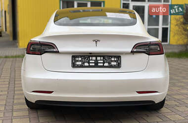 Седан Tesla Model 3 2021 в Стрые