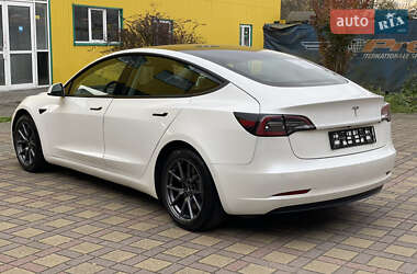 Седан Tesla Model 3 2021 в Стрые