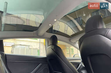 Седан Tesla Model 3 2021 в Стрые