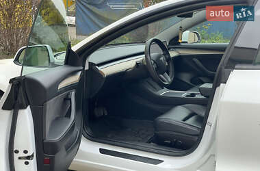 Седан Tesla Model 3 2021 в Стрые