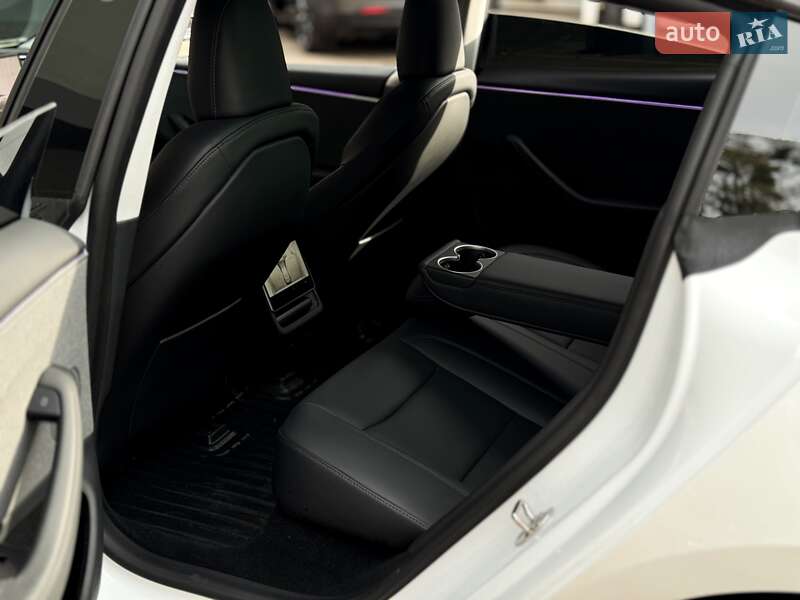 Седан Tesla Model 3 2024 в Києві фото 15 Седан Tesla Model 3 2024 в Києві