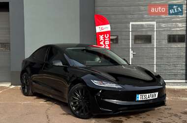 Седан Tesla Model 3 2024 в Киеве
