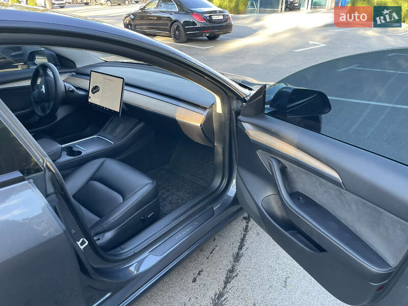Седан Tesla Model 3 2021 в Киеве фото 10 Седан Tesla Model 3 2021 в Киеве