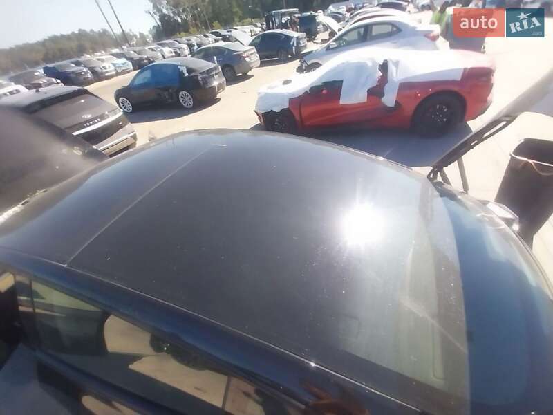 Седан Tesla Model 3 2021 в Луцке