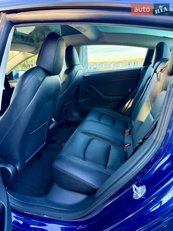 Седан Tesla Model 3 2023 в Киеве фото 14 Седан Tesla Model 3 2023 в Киеве