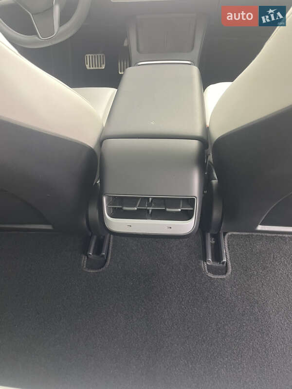 Седан Tesla Model 3 2023 в Львове фото 34 Седан Tesla Model 3 2023 в Львове