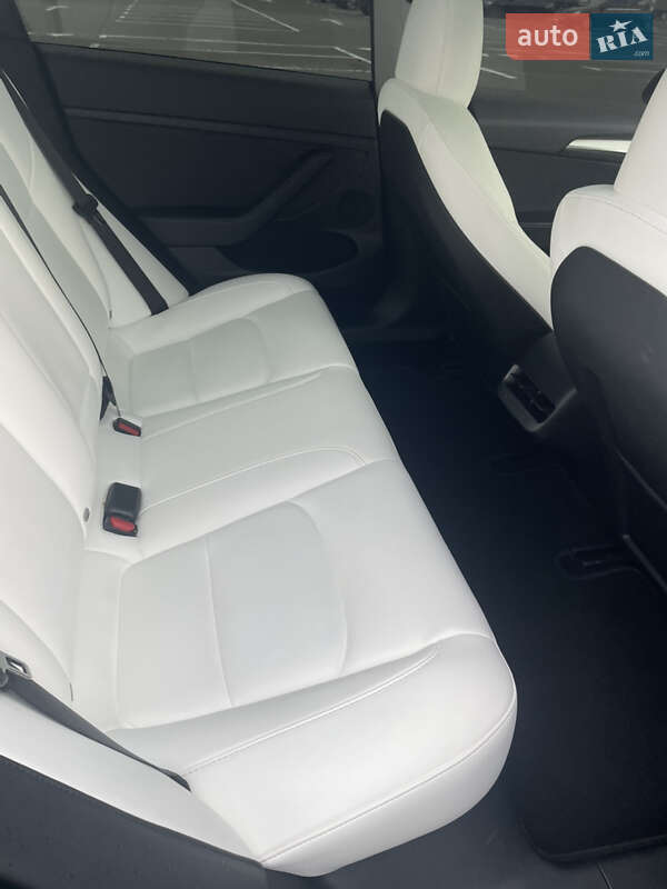 Седан Tesla Model 3 2023 в Львове фото 36 Седан Tesla Model 3 2023 в Львове