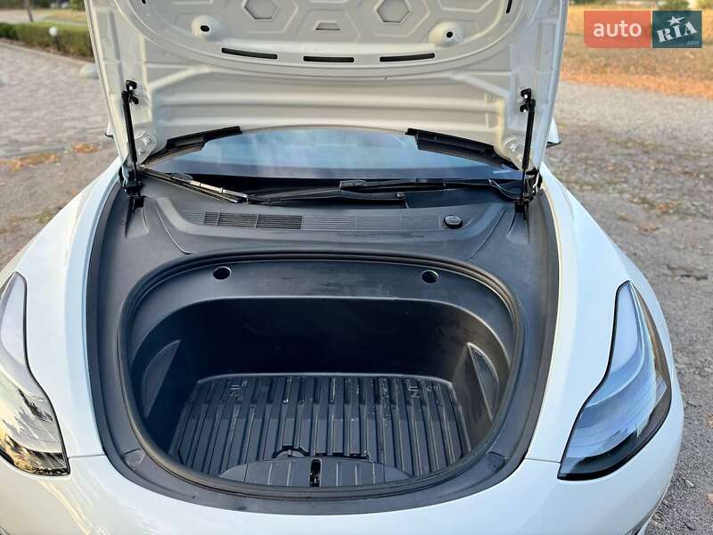 Седан Tesla Model 3 2022 в Черкасах фото 18 Седан Tesla Model 3 2022 в Черкасах