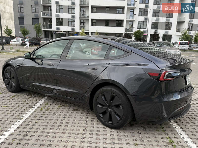 Седан Tesla Model 3 2024 в Киеве фото 4 Седан Tesla Model 3 2024 в Киеве