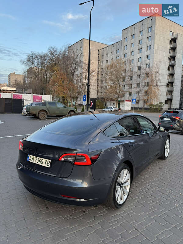 Седан Tesla Model 3 2020 в Харкові