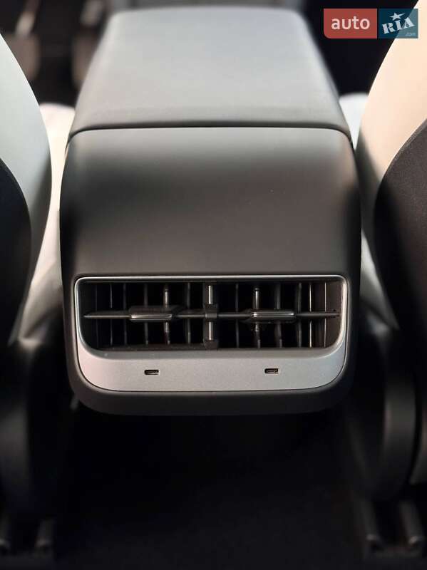 Седан Tesla Model 3 2023 в Полтаве фото 18 Седан Tesla Model 3 2023 в Полтаве