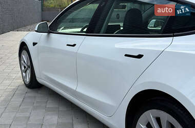 Седан Tesla Model 3 2022 в Луцьку