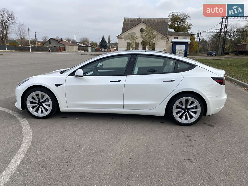 Седан Tesla Model 3 2021 в Покрові