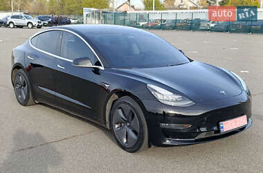 Седан Tesla Model 3 2019 в Києві