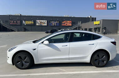 Седан Tesla Model 3 2020 в Києві