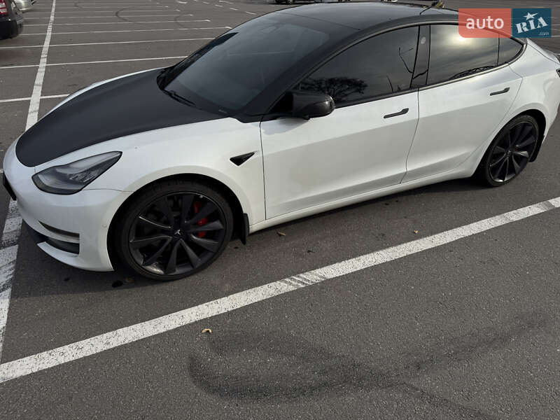 Седан Tesla Model 3 2020 в Киеве фото 2 Седан Tesla Model 3 2020 в Киеве
