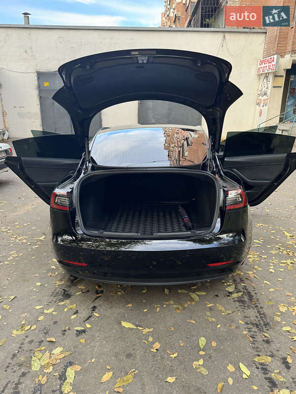 Седан Tesla Model 3 2019 в Дніпрі фото 13 Седан Tesla Model 3 2019 в Дніпрі