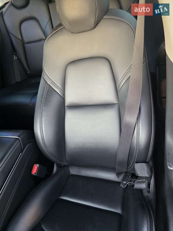 Седан Tesla Model 3 2018 в Львове фото 22 Седан Tesla Model 3 2018 в Львове