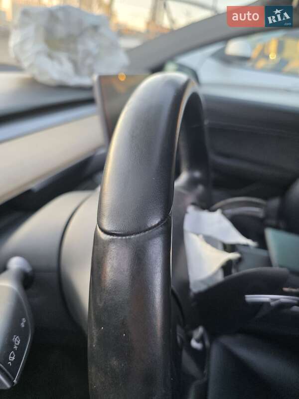 Седан Tesla Model 3 2018 в Львове фото 27 Седан Tesla Model 3 2018 в Львове