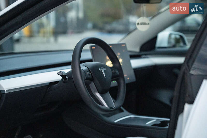 Седан Tesla Model 3 2023 в Чернівцях фото 20 Седан Tesla Model 3 2023 в Чернівцях
