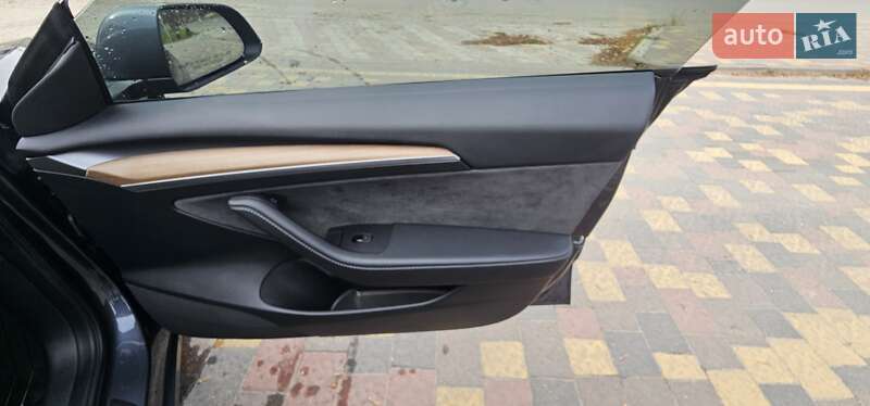 Седан Tesla Model 3 2023 в Львове фото 54 Седан Tesla Model 3 2023 в Львове
