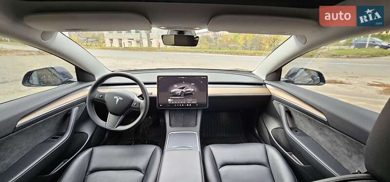 Седан Tesla Model 3 2023 в Львове фото 35 Седан Tesla Model 3 2023 в Львове