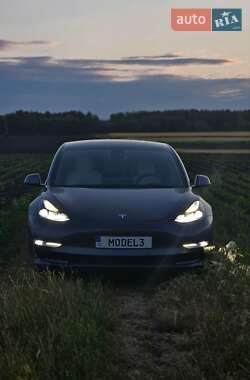 Седан Tesla Model 3 2021 в Кропивницком