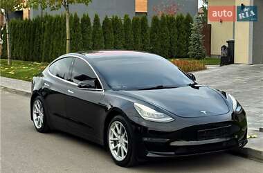 Седан Tesla Model 3 2019 в Дніпрі