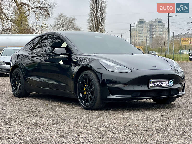 Седан Tesla Model 3 2022 в Киеве фото 4 Седан Tesla Model 3 2022 в Киеве