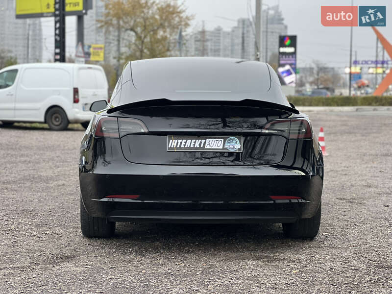Седан Tesla Model 3 2022 в Киеве фото 7 Седан Tesla Model 3 2022 в Киеве