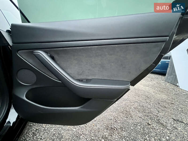 Седан Tesla Model 3 2022 в Киеве фото 28 Седан Tesla Model 3 2022 в Киеве