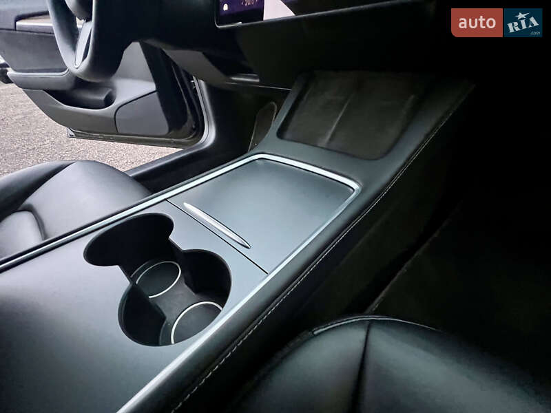 Седан Tesla Model 3 2022 в Киеве фото 33 Седан Tesla Model 3 2022 в Киеве