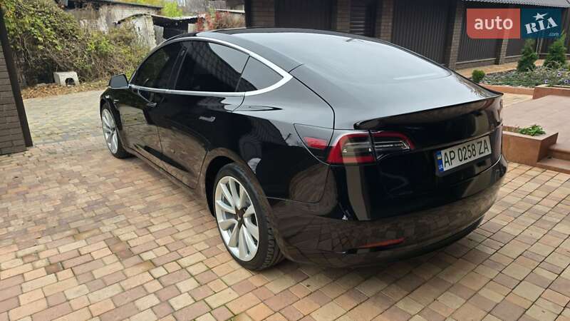 Седан Tesla Model 3 2018 в Запоріжжі