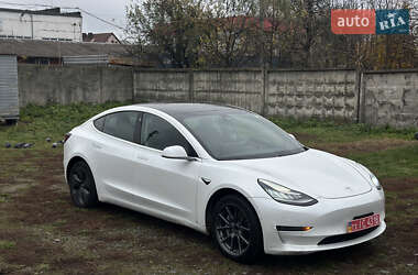 Седан Tesla Model 3 2019 в Рівному
