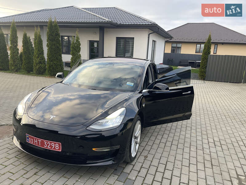 Седан Tesla Model 3 2018 в Луцке фото Седан Tesla Model 3 2018 в Луцке