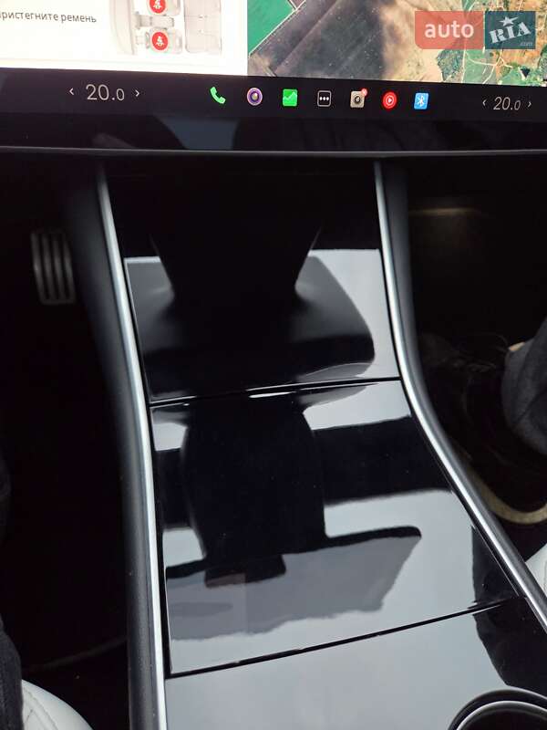 Седан Tesla Model 3 2020 в Києві