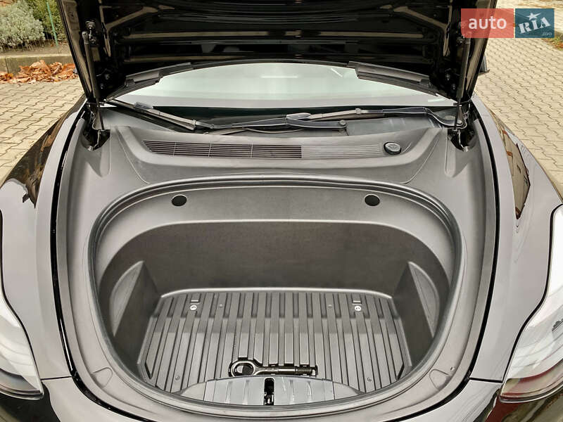 Седан Tesla Model 3 2022 в Хмельницком фото 54 Седан Tesla Model 3 2022 в Хмельницком