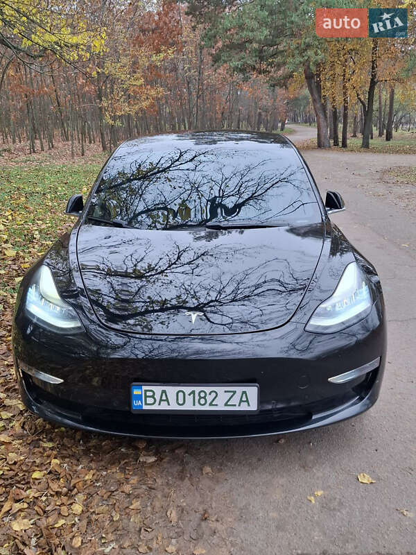 Седан Tesla Model 3 2018 в Кропивницькому фото 14 Седан Tesla Model 3 2018 в Кропивницькому