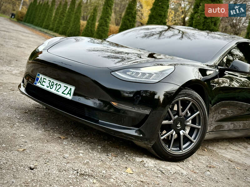 Седан Tesla Model 3 2020 в Дніпрі фото 20 Седан Tesla Model 3 2020 в Дніпрі