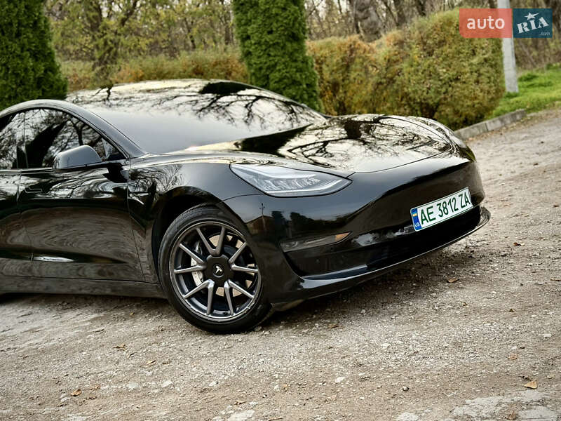 Седан Tesla Model 3 2020 в Дніпрі фото 25 Седан Tesla Model 3 2020 в Дніпрі