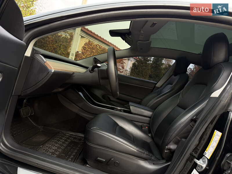 Седан Tesla Model 3 2020 в Дніпрі фото 29 Седан Tesla Model 3 2020 в Дніпрі