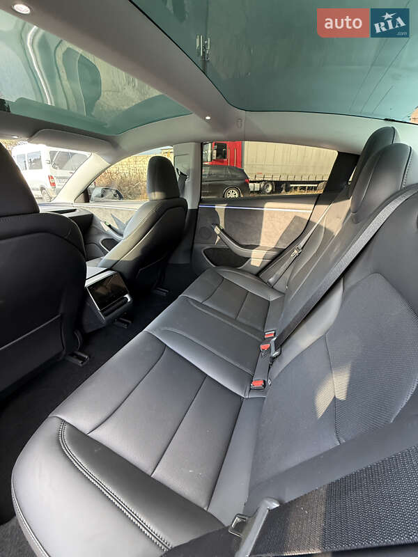 Седан Tesla Model 3 2024 в Луцке фото 49 Седан Tesla Model 3 2024 в Луцке