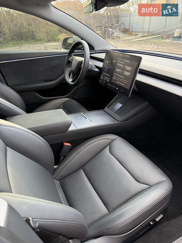 Седан Tesla Model 3 2024 в Луцке фото 59 Седан Tesla Model 3 2024 в Луцке