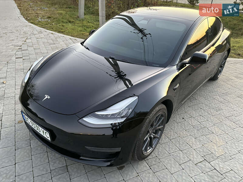 Седан Tesla Model 3 2019 в Львові фото 19 Седан Tesla Model 3 2019 в Львові