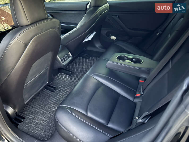 Седан Tesla Model 3 2019 в Львові фото 24 Седан Tesla Model 3 2019 в Львові