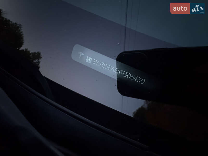 Седан Tesla Model 3 2019 в Львові фото 34 Седан Tesla Model 3 2019 в Львові